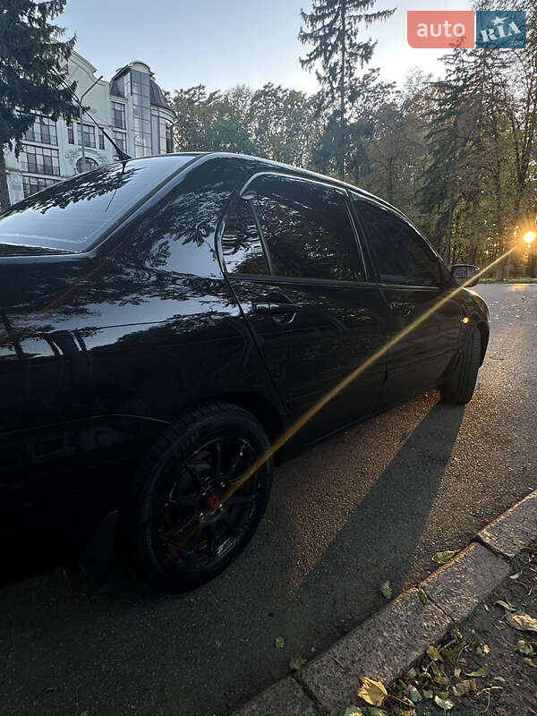 Седан Mitsubishi Lancer 2006 в Черновцах