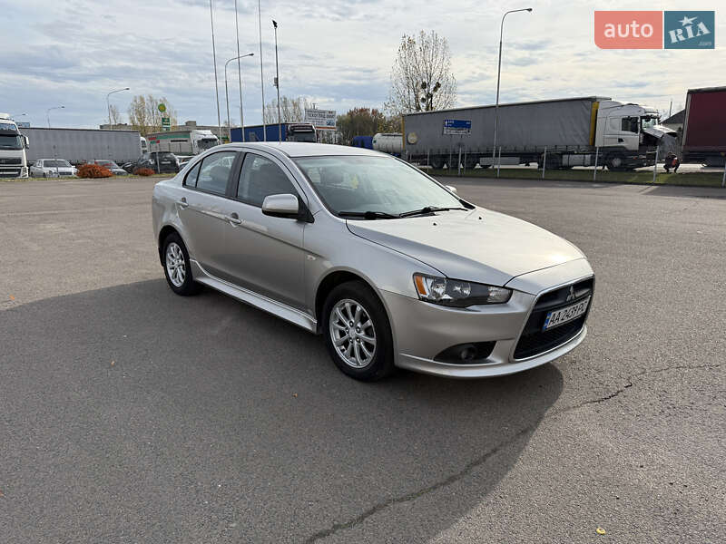Седан Mitsubishi Lancer 2013 в Ковелі