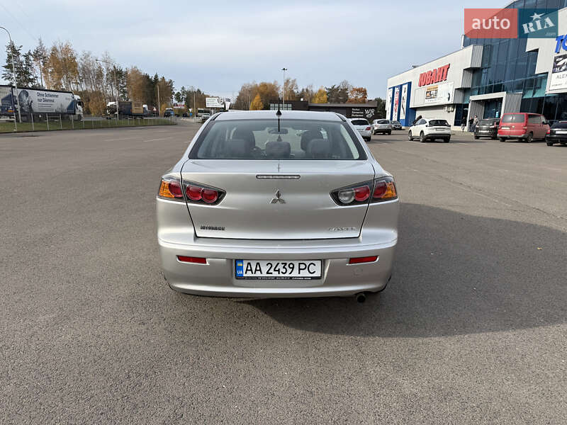 Седан Mitsubishi Lancer 2013 в Ковелі