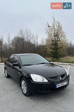 Седан Mitsubishi Lancer 2005 в Звягеле
