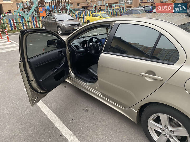 Седан Mitsubishi Lancer 2008 в Софіївській Борщагівці