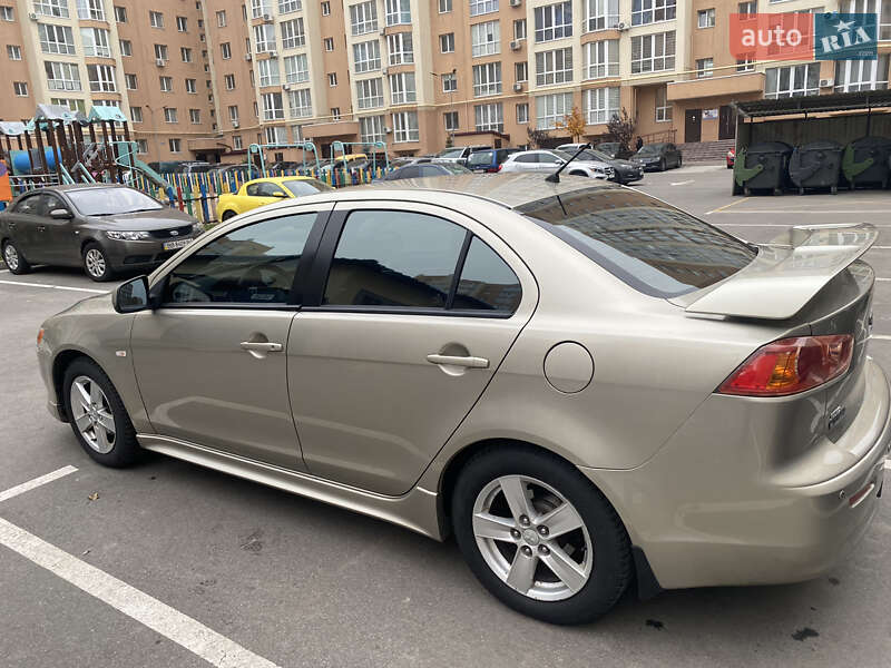 Седан Mitsubishi Lancer 2008 в Софіївській Борщагівці