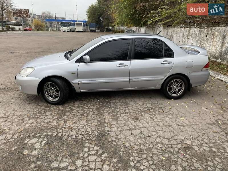 Седан Mitsubishi Lancer 2007 в Каменском фото Седан Mitsubishi Lancer 2007 в Каменском