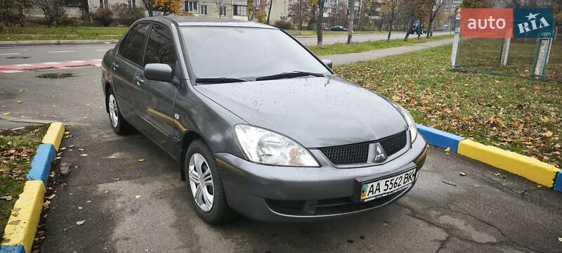Седан Mitsubishi Lancer 2006 в Киеве