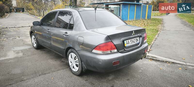 Седан Mitsubishi Lancer 2006 в Киеве