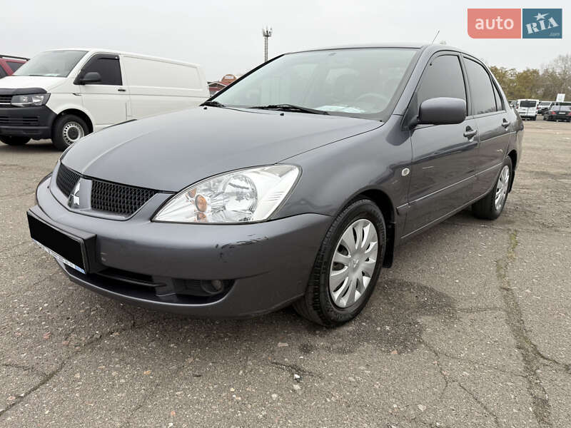 Седан Mitsubishi Lancer 2009 в Киеве