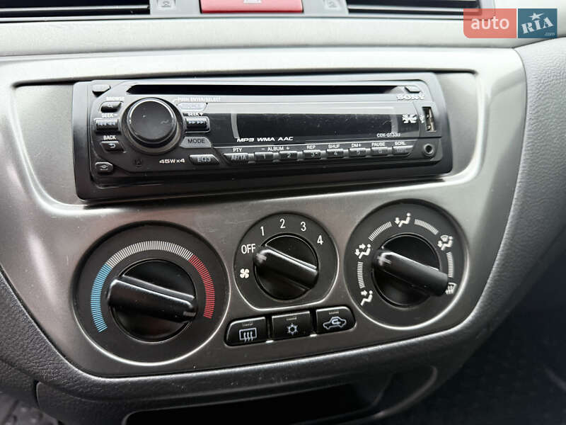 Седан Mitsubishi Lancer 2009 в Киеве