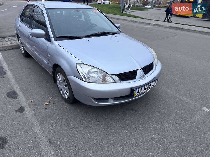 Седан Mitsubishi Lancer 2008 в Киеве