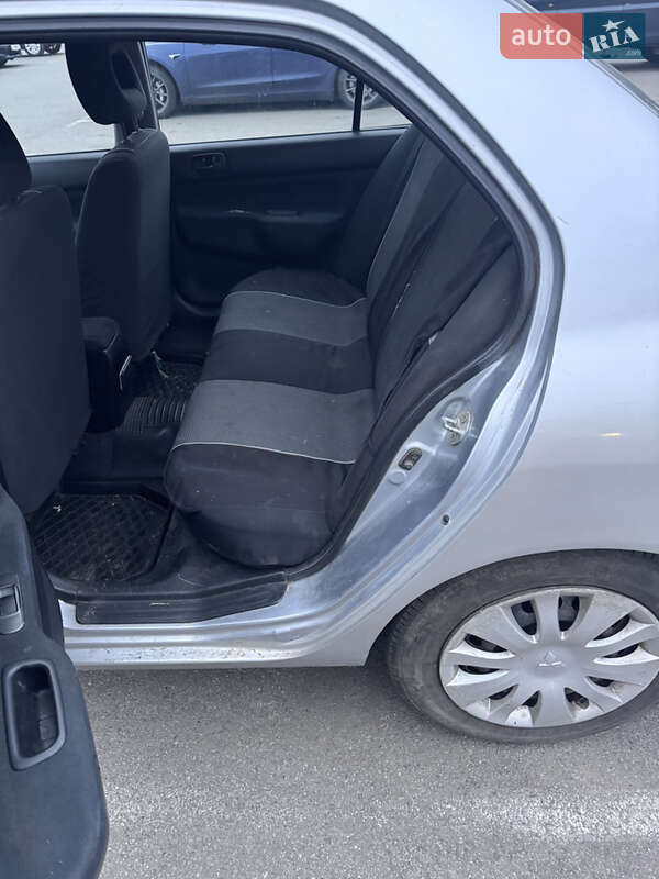 Седан Mitsubishi Lancer 2008 в Киеве