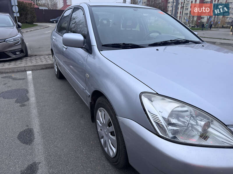 Седан Mitsubishi Lancer 2008 в Киеве