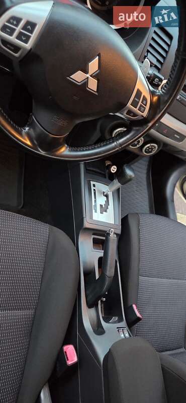 Хэтчбек Mitsubishi Lancer 2009 в Львове фото 14 Хэтчбек Mitsubishi Lancer 2009 в Львове