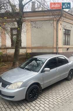 Седан Mitsubishi Lancer 2005 в Черновцах