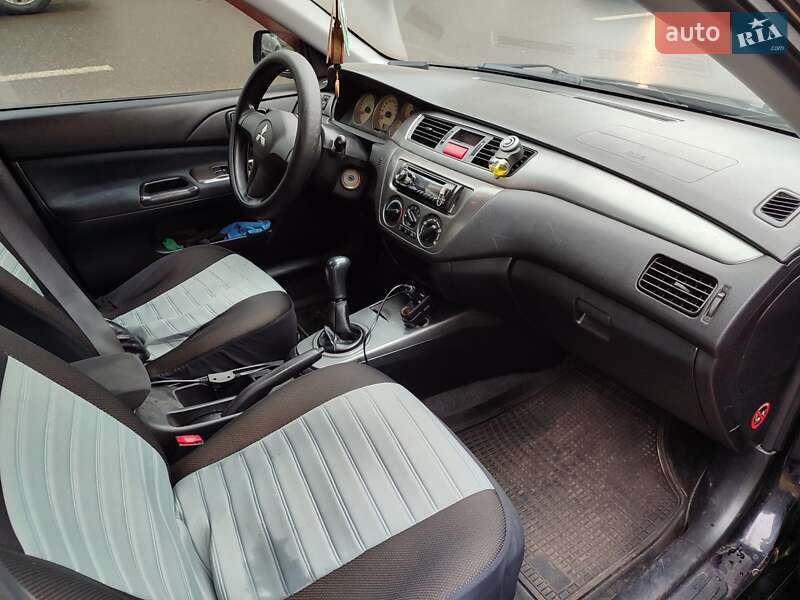Седан Mitsubishi Lancer 2006 в Киеве