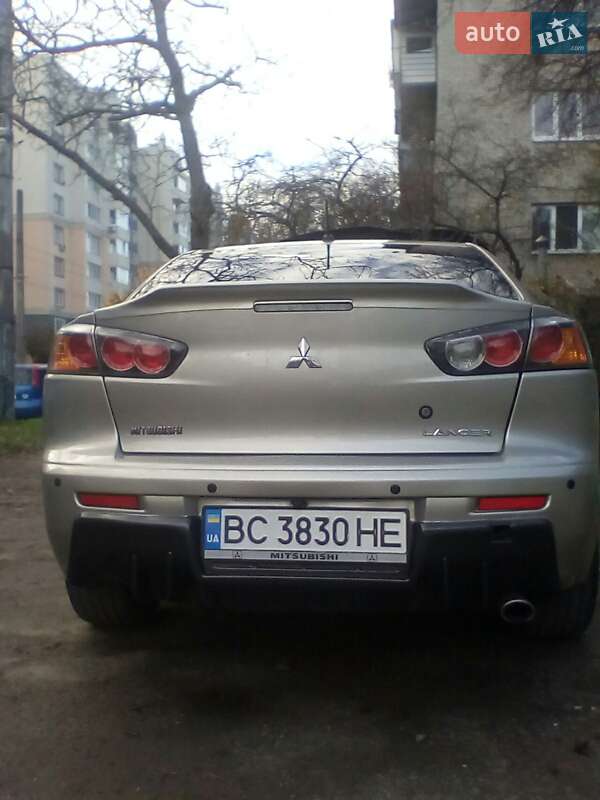 Седан Mitsubishi Lancer 2011 в Львові