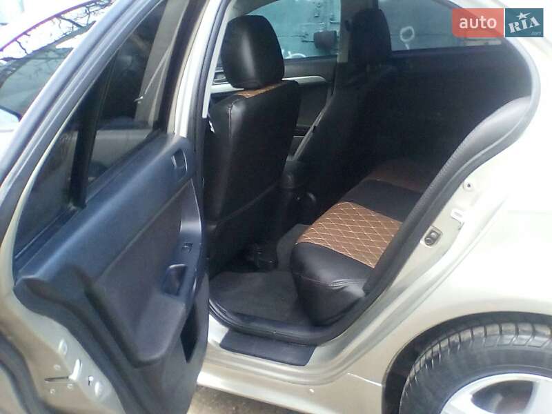 Седан Mitsubishi Lancer 2011 в Львові