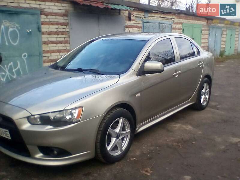 Седан Mitsubishi Lancer 2011 в Львові