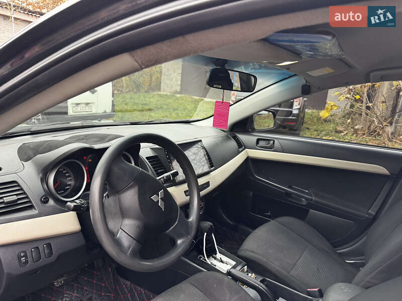 Седан Mitsubishi Lancer 2008 в Виноградові