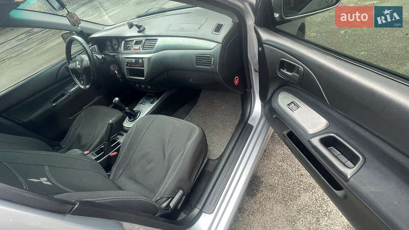 Седан Mitsubishi Lancer 2007 в Днепре