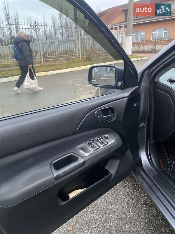 Седан Mitsubishi Lancer 2007 в Києві