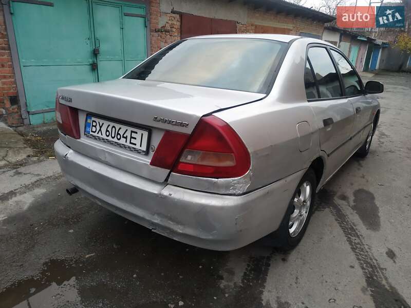 Седан Mitsubishi Lancer 1996 в Хмельницькому