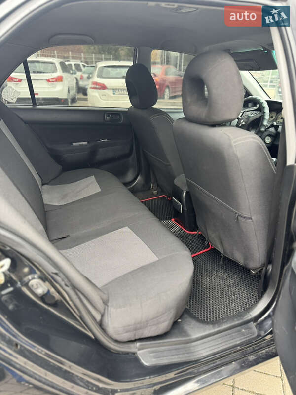 Седан Mitsubishi Lancer 2006 в Броварах