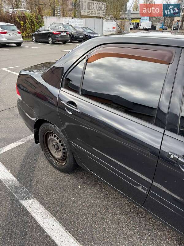 Седан Mitsubishi Lancer 2008 в Киеве