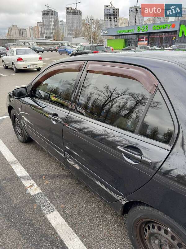 Седан Mitsubishi Lancer 2008 в Киеве