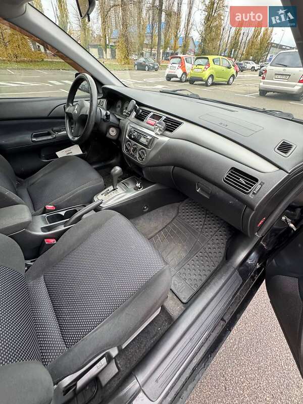 Седан Mitsubishi Lancer 2008 в Киеве