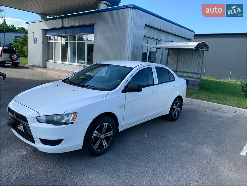 Хетчбек Mitsubishi Lancer 2011 в Хмельницькому