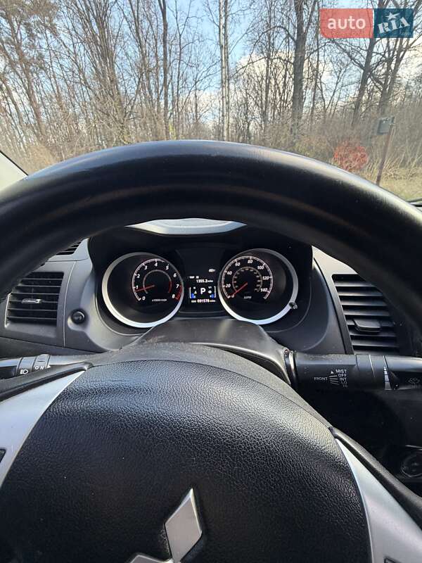 Седан Mitsubishi Lancer 2014 в Рівному