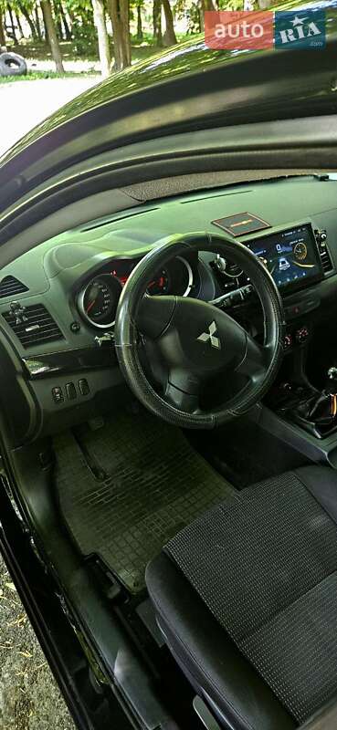 Седан Mitsubishi Lancer 2008 в Ровно
