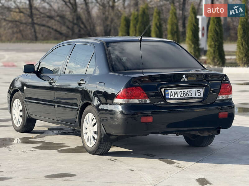 Седан Mitsubishi Lancer 2005 в Звягеле