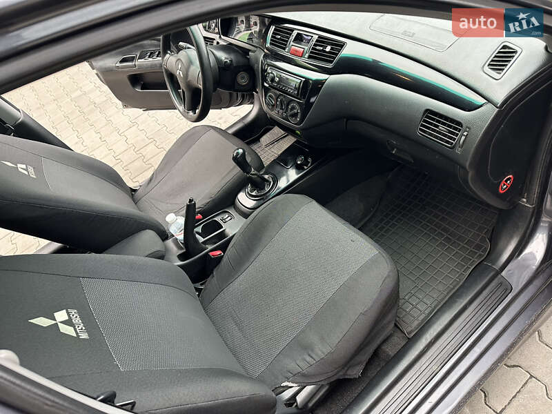Седан Mitsubishi Lancer 2007 в Киеве фото 25 Седан Mitsubishi Lancer 2007 в Киеве