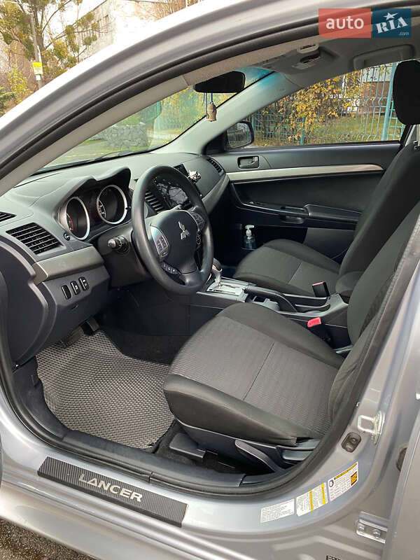 Седан Mitsubishi Lancer 2012 в Киеве