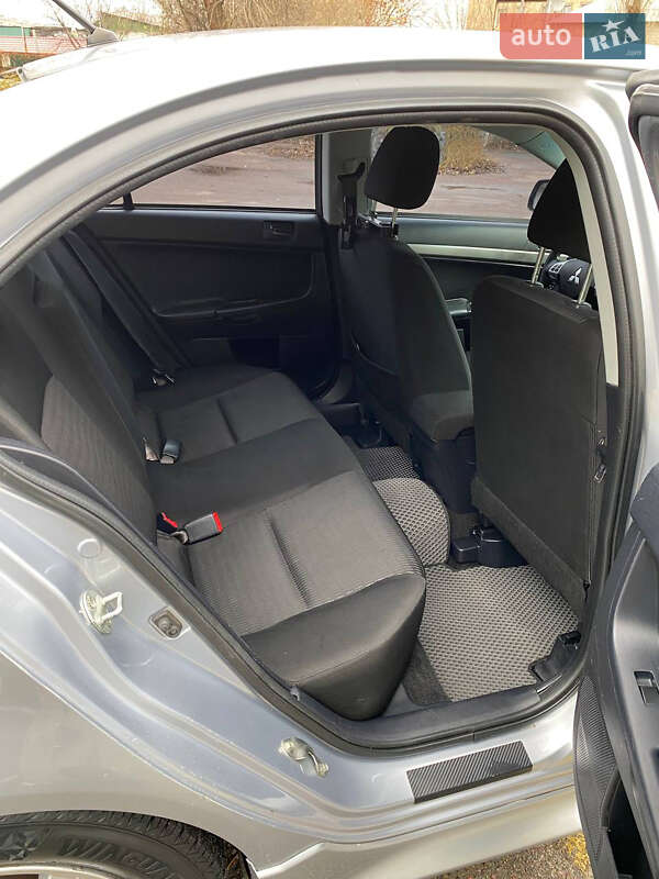 Седан Mitsubishi Lancer 2012 в Киеве