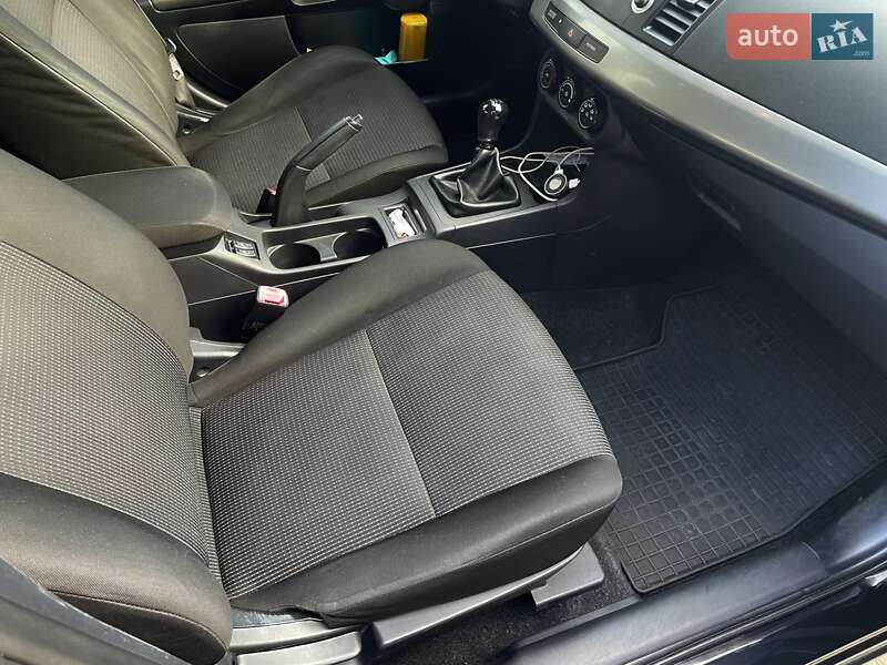 Седан Mitsubishi Lancer 2008 в Днепре