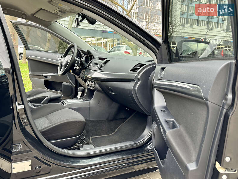 Седан Mitsubishi Lancer 2009 в Одесі