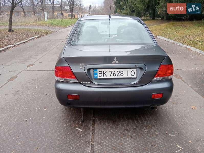 Седан Mitsubishi Lancer 2008 в Острозі