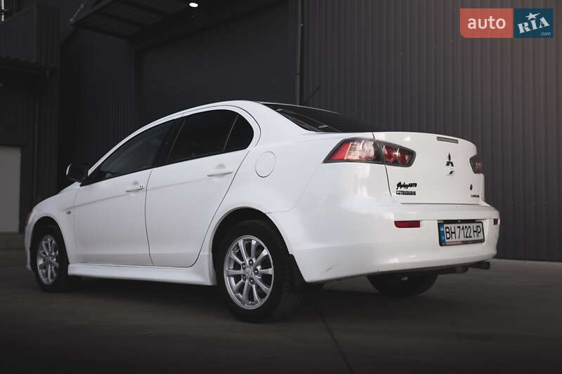 Седан Mitsubishi Lancer 2014 в Білгороді-Дністровському