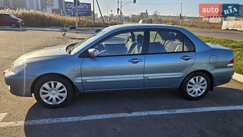 Седан Mitsubishi Lancer 2006 в Луцке