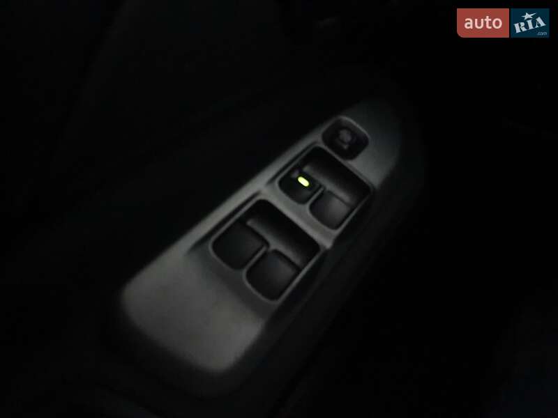 Седан Mitsubishi Lancer 2006 в Киеве