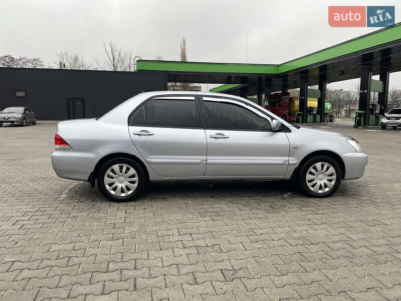 Седан Mitsubishi Lancer 2009 в Кременчуге