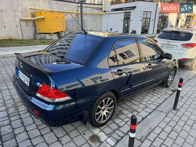 Седан Mitsubishi Lancer 2003 в Львові фото 6 Седан Mitsubishi Lancer 2003 в Львові