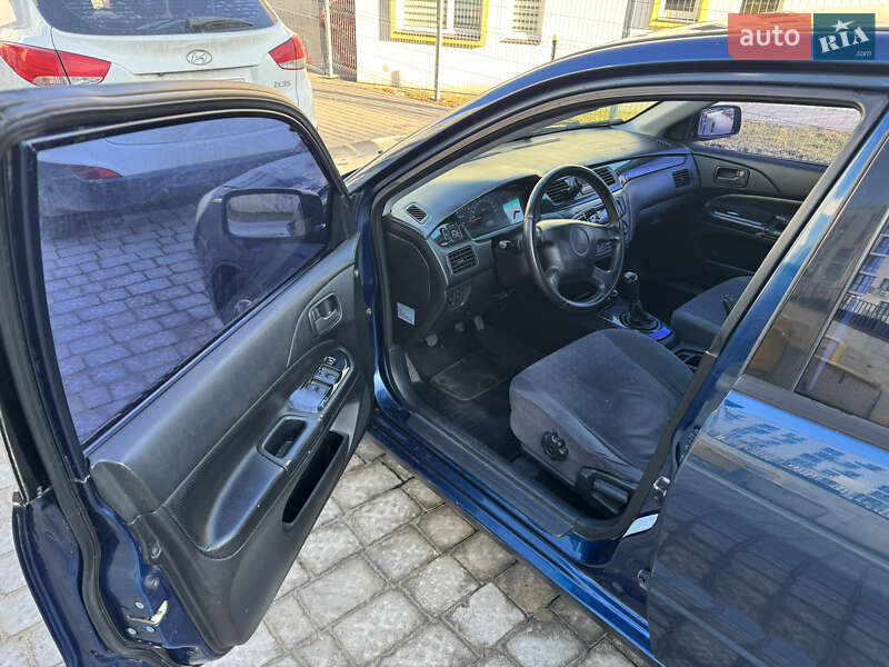 Седан Mitsubishi Lancer 2003 в Львові фото 10 Седан Mitsubishi Lancer 2003 в Львові