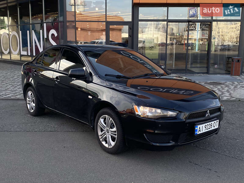 Седан Mitsubishi Lancer 2010 в Киеве фото 3 Седан Mitsubishi Lancer 2010 в Киеве