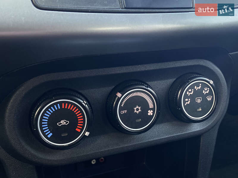 Седан Mitsubishi Lancer 2010 в Киеве фото 14 Седан Mitsubishi Lancer 2010 в Киеве