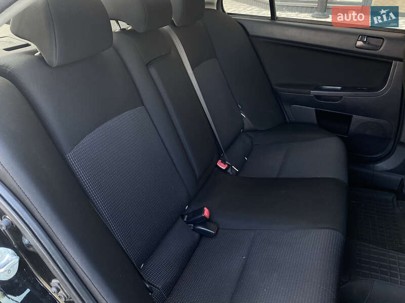 Седан Mitsubishi Lancer 2010 в Киеве фото 26 Седан Mitsubishi Lancer 2010 в Киеве