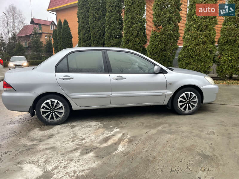 Седан Mitsubishi Lancer 2008 в Києві
