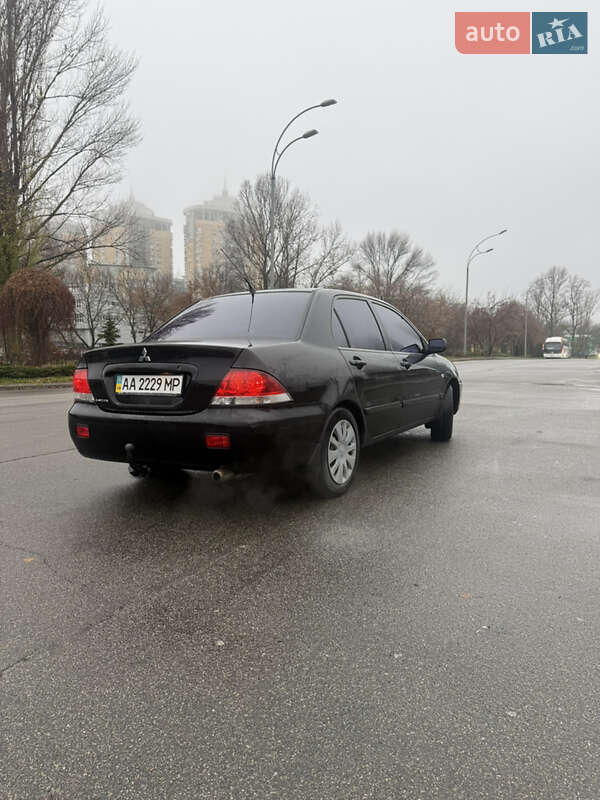Седан Mitsubishi Lancer 2007 в Киеве