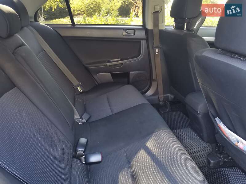 Седан Mitsubishi Lancer 2009 в Харькове